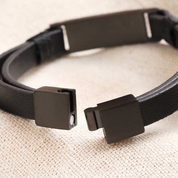 Men's Leather Bracelet in Black/Matte Black