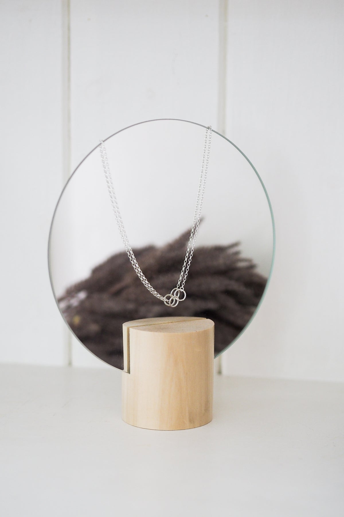 Twisted Interlocking Circle Necklace