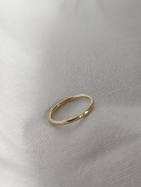 9ct Gold Hammered Band